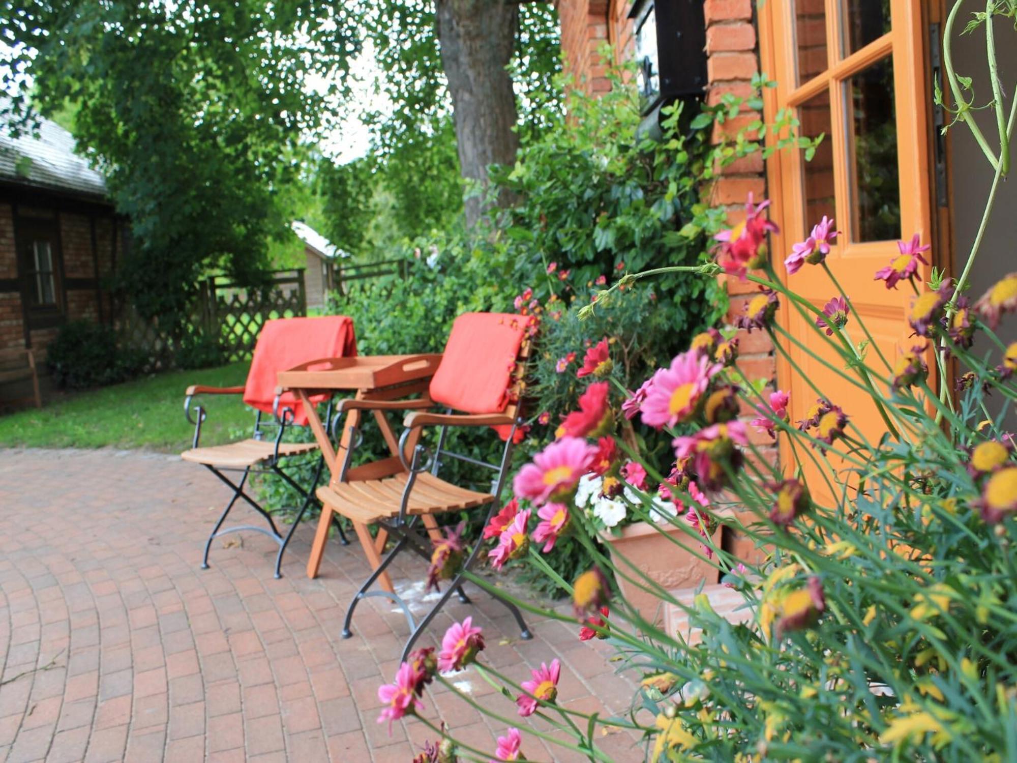 Mansion In Gressow With Terrace Garden Bbq Pond Bicycles Villa Exteriör bild