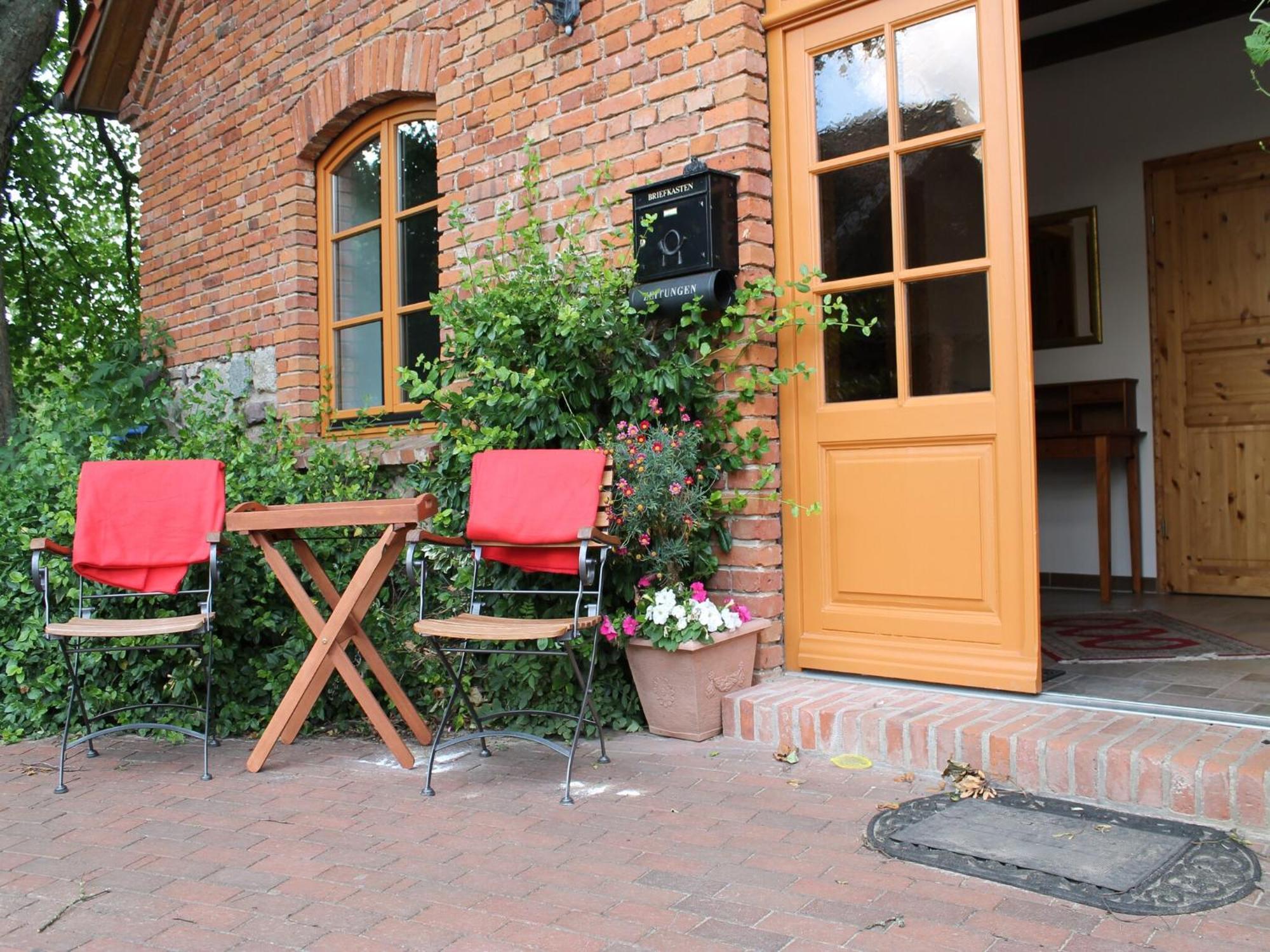 Mansion In Gressow With Terrace Garden Bbq Pond Bicycles Villa Exteriör bild